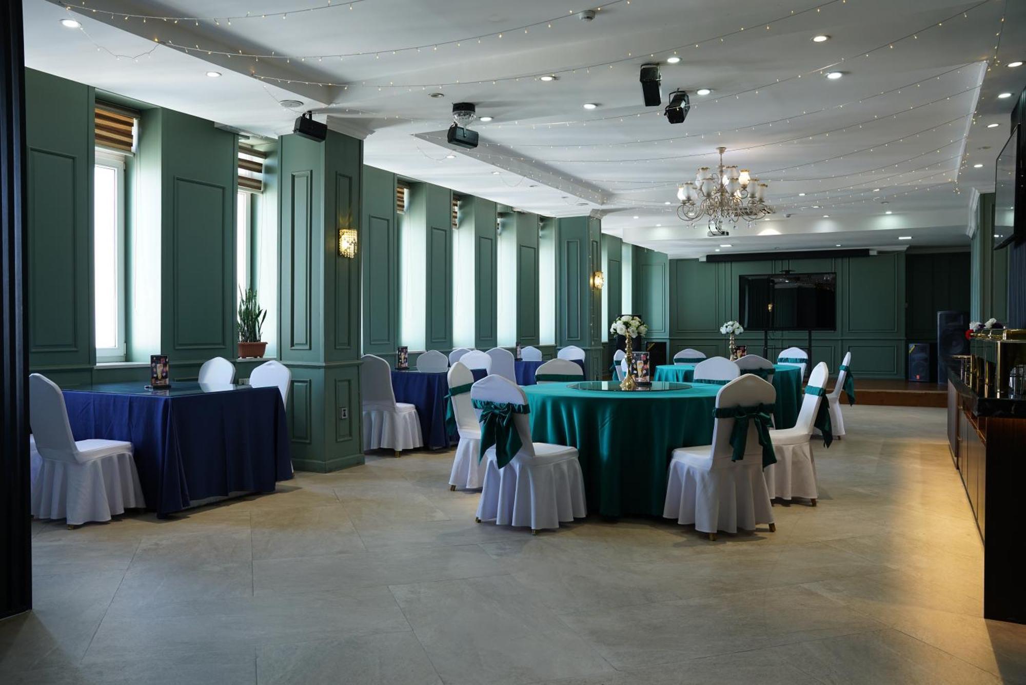 Ub Grand Hotel Ulaanbaatar Bagian luar foto