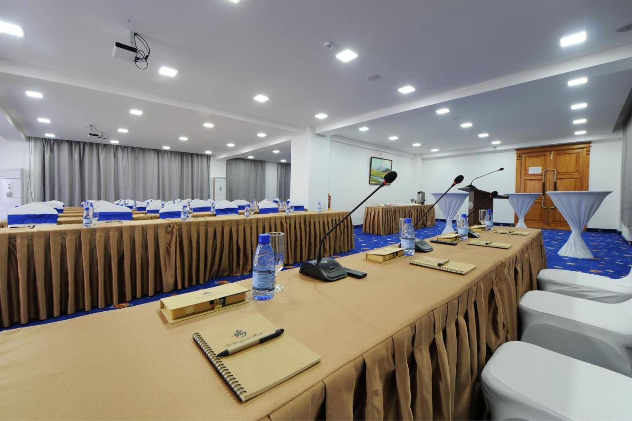 Ub Grand Hotel Ulaanbaatar Bagian luar foto